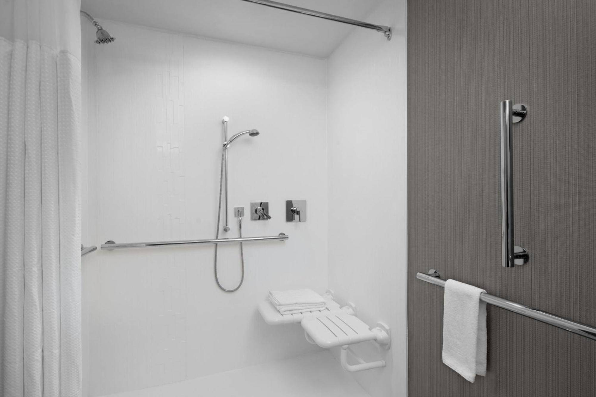 Courtyard By Marriott Clearwater Beach Zewnętrze zdjęcie
